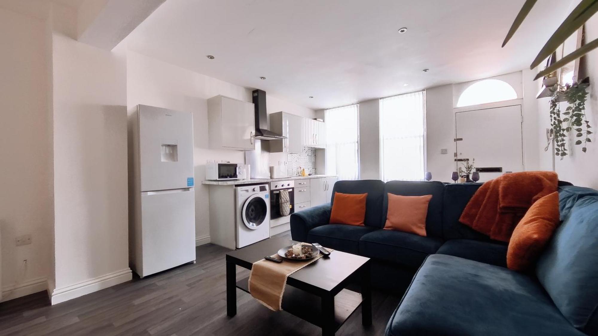 Group Bookings: Up To 30 Guests Across 5 Spacious Flats! Keyless Access Free Wifi & Parking Birmingham Extérieur photo