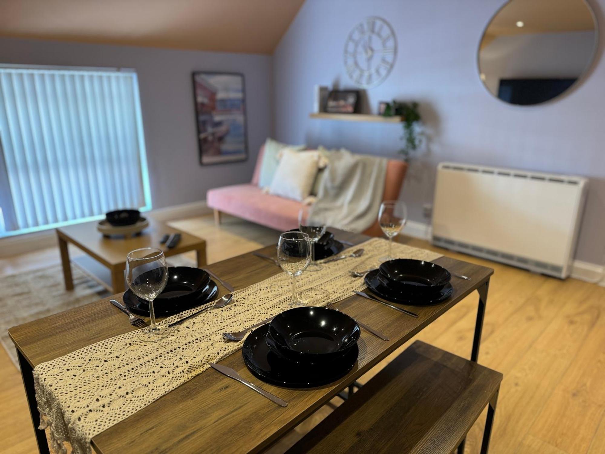 Group Bookings: Up To 30 Guests Across 5 Spacious Flats! Keyless Access Free Wifi & Parking Birmingham Extérieur photo
