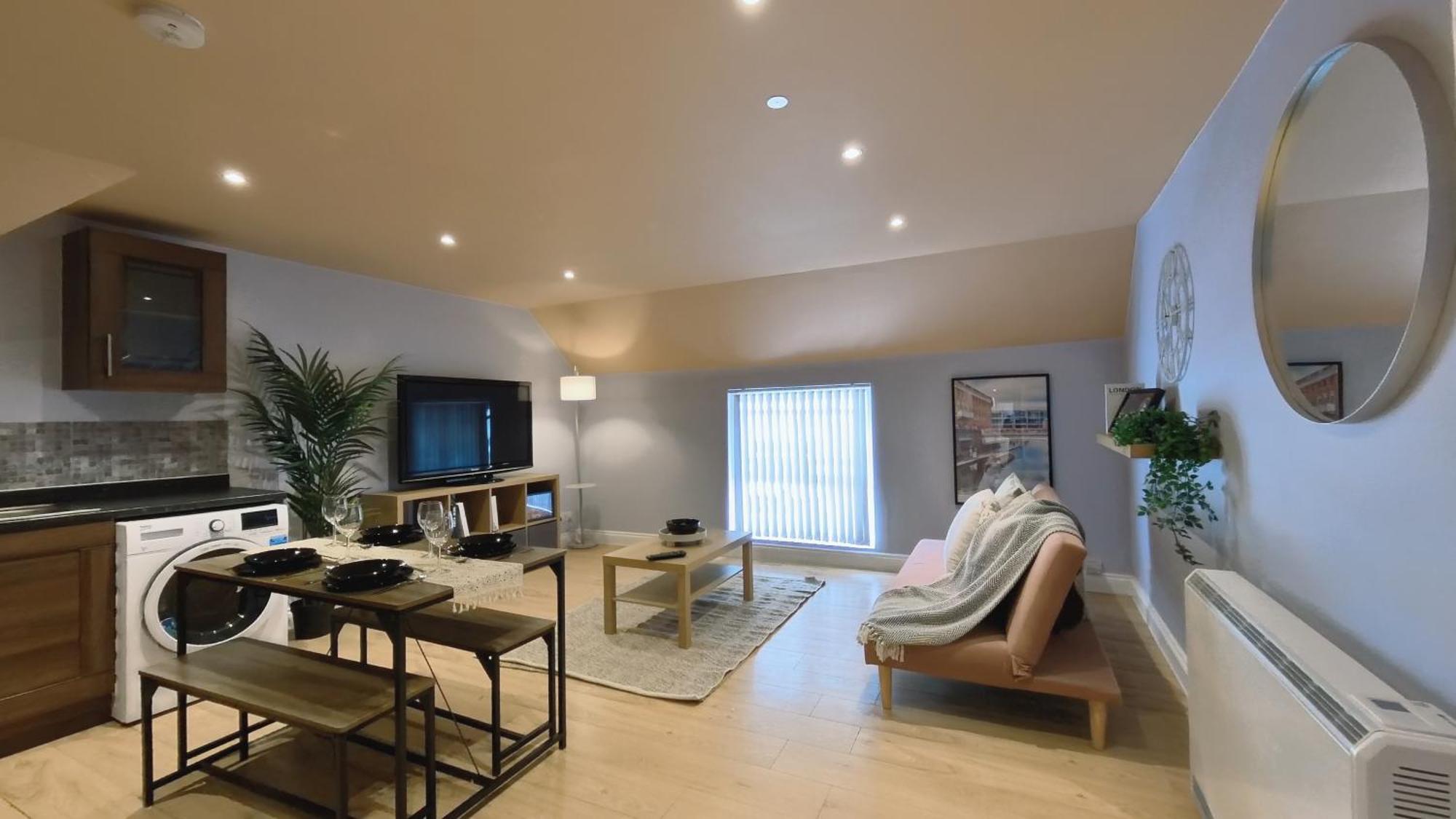 Group Bookings: Up To 30 Guests Across 5 Spacious Flats! Keyless Access Free Wifi & Parking Birmingham Extérieur photo